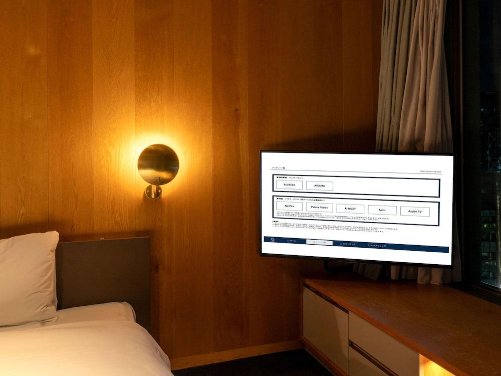 sequence MIYASHITA PARK