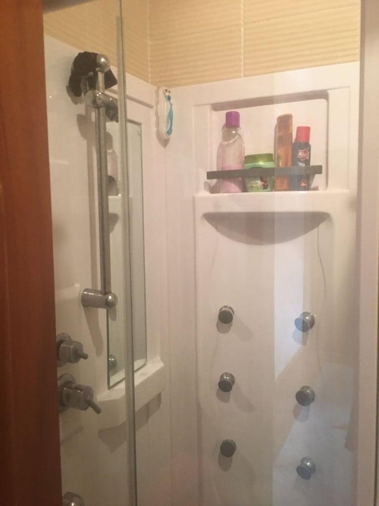 Immaculate 2-bed Apartment