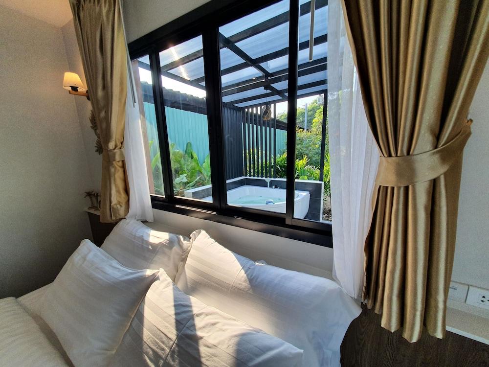 Bannjamjuree Resort Sattahip