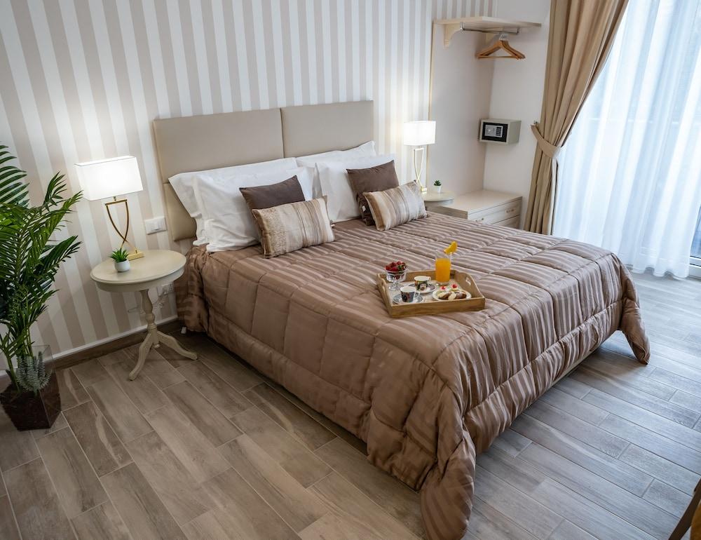 Porta Aragonese Luxury Rooms