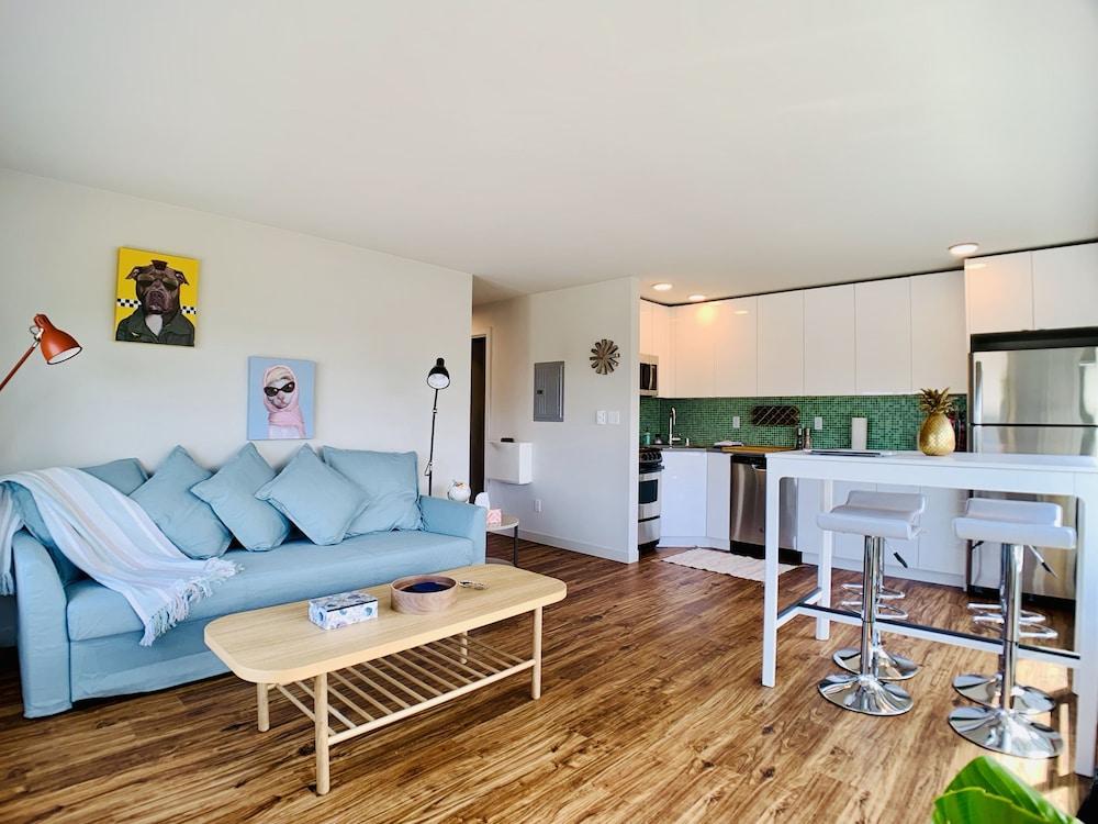 Corner Unit with Panoramic Views