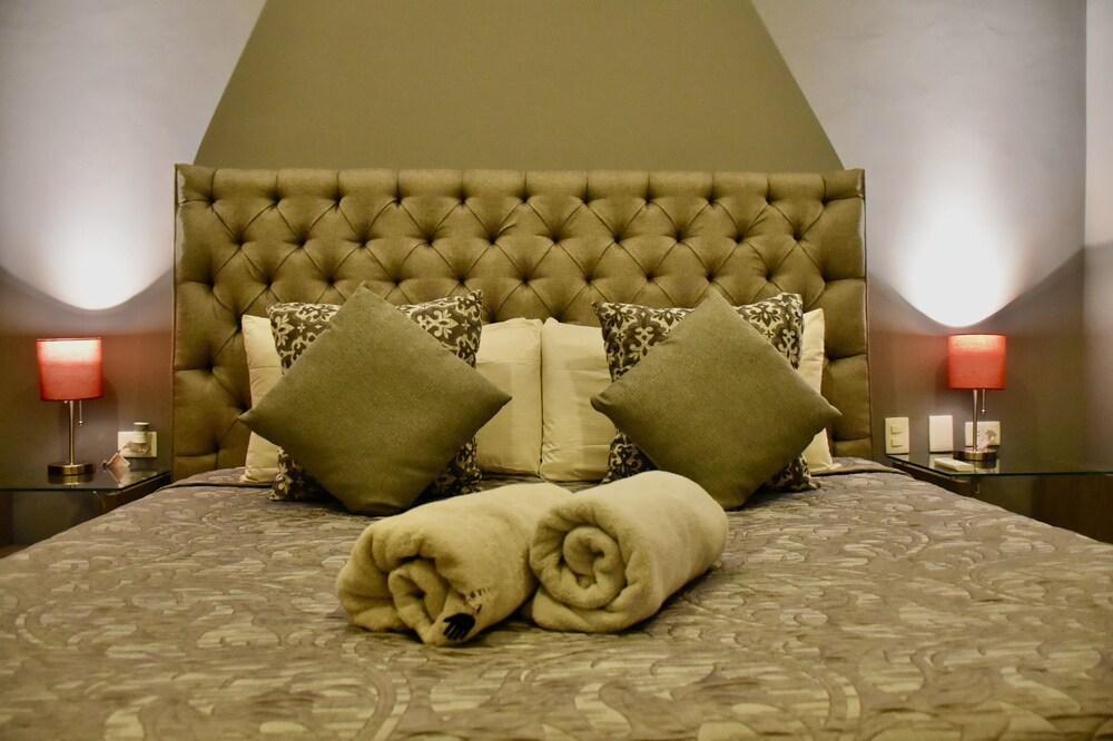 Luxury Condos by Select