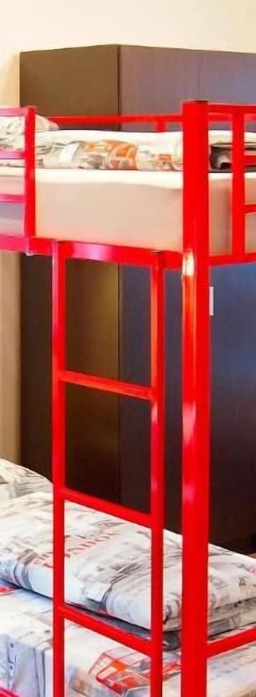 Guest House Opaliha Loft Rooms - Hostel