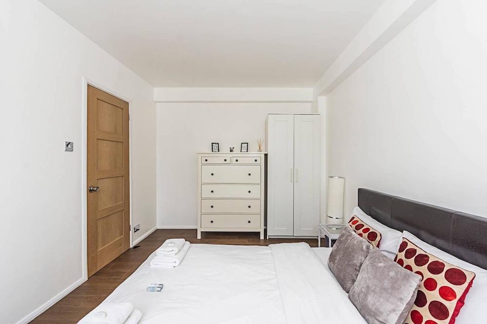 Magnificent and centrally located flat