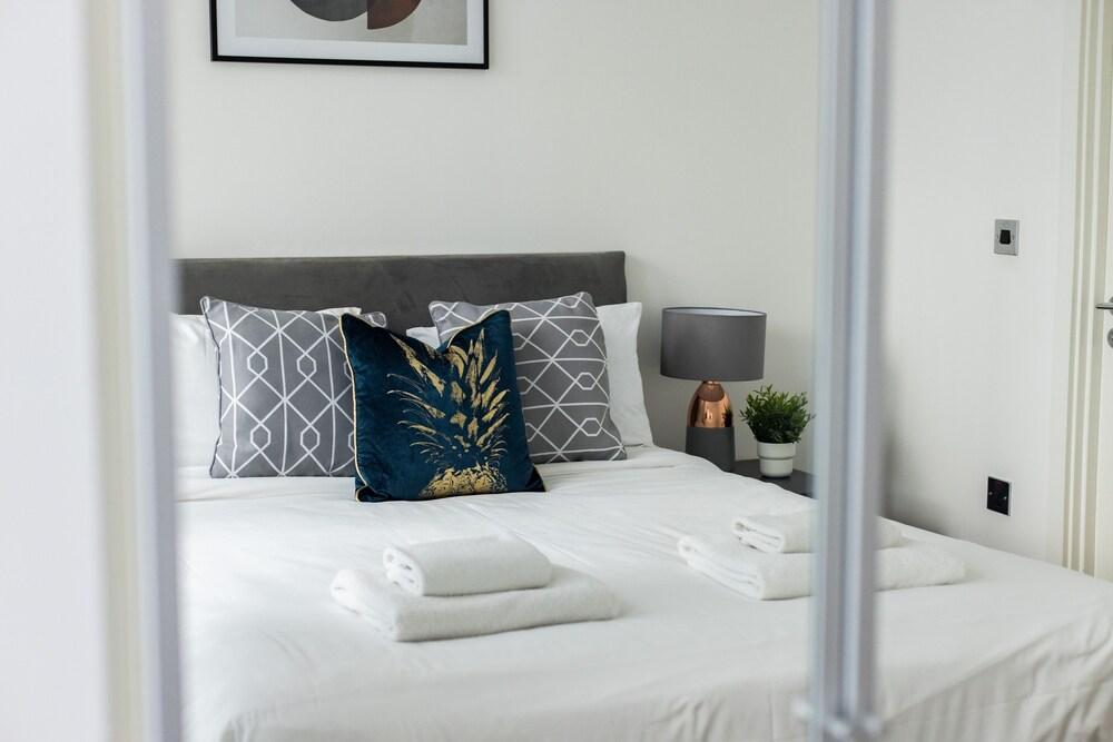 The Hoxton Apartments