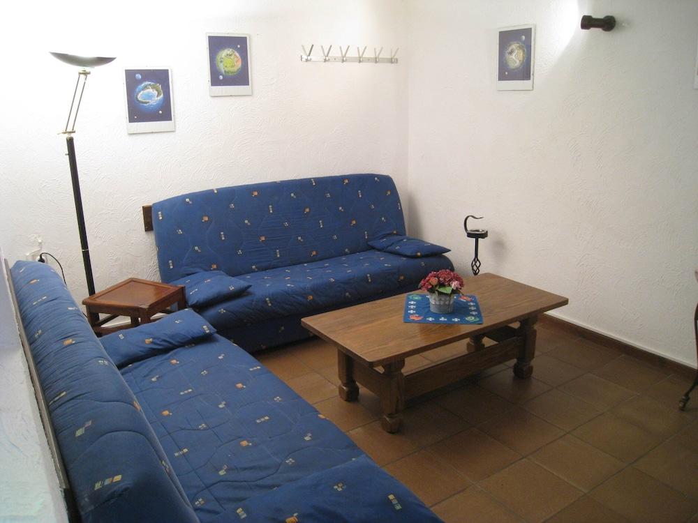 Farmhouse in Basse-bodeux Near Forest