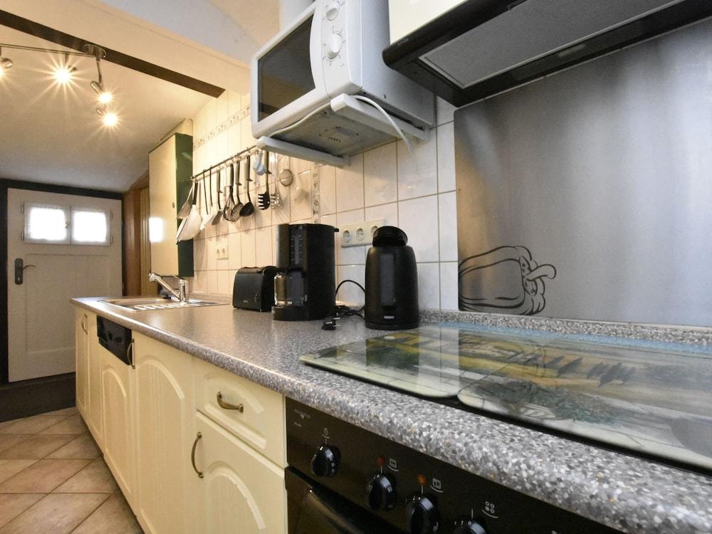 Sleep Under a Thatched Roof - Apartment in Ahlbeck near Haff