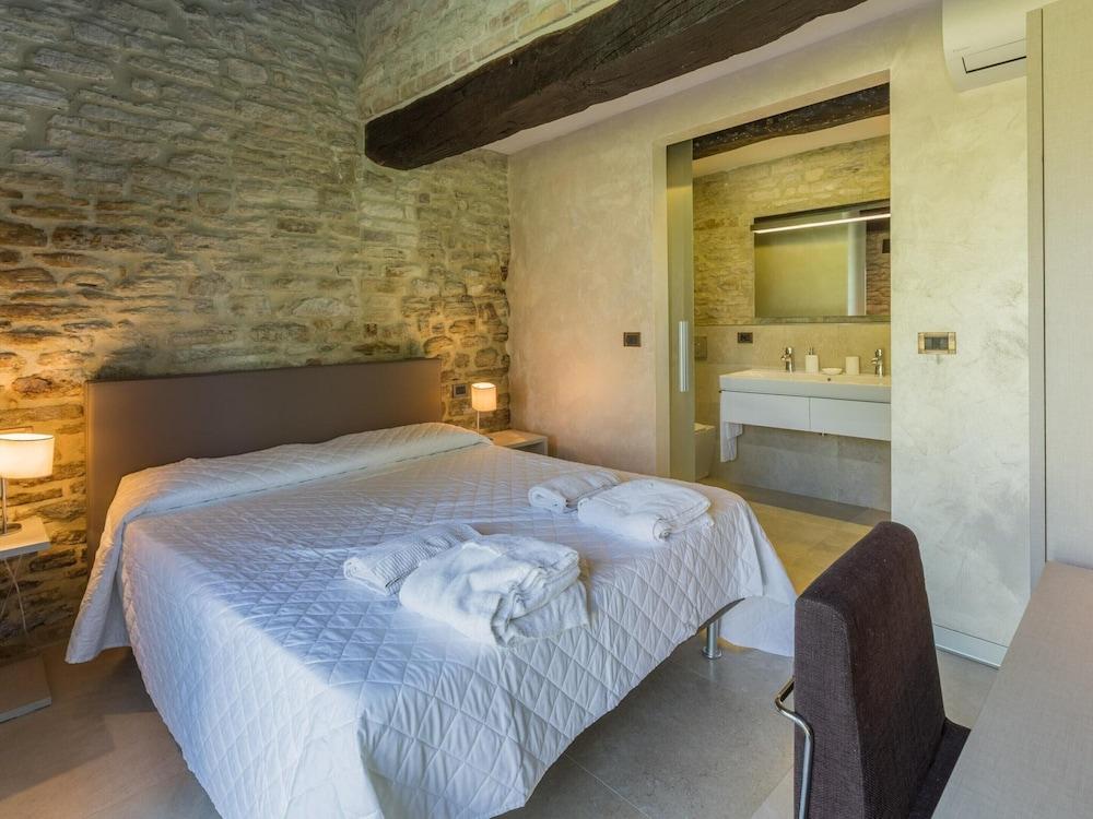 Elegant Villa, Sant'ippolito