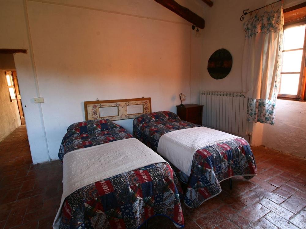 Cottage With Lake Views