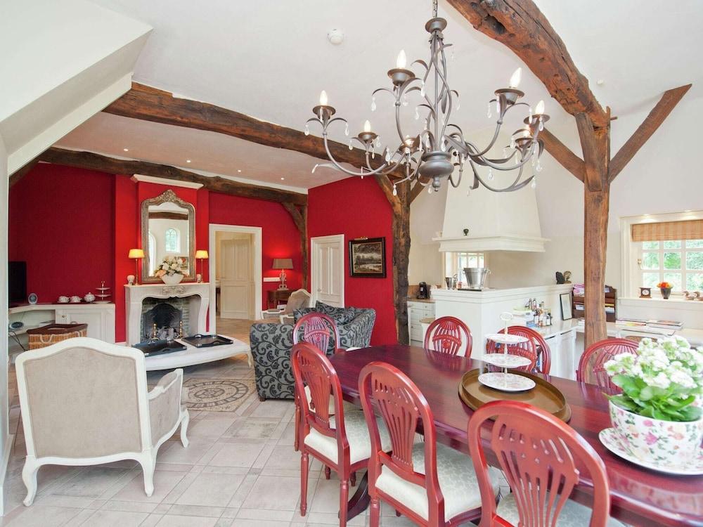 Country House in Nature With Private Bathroom in Each Room