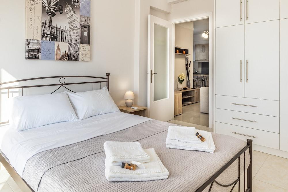 Comfy Central Square Gem with Terrace