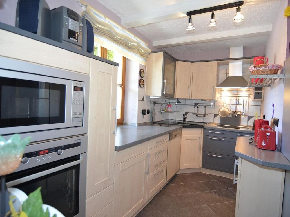 Apartment With Private Terrace in Prunn