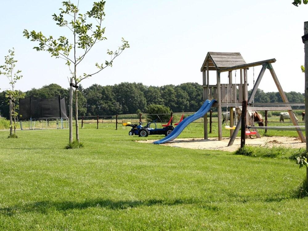 Pretty Farmhouse in Haaksbergen near Forest