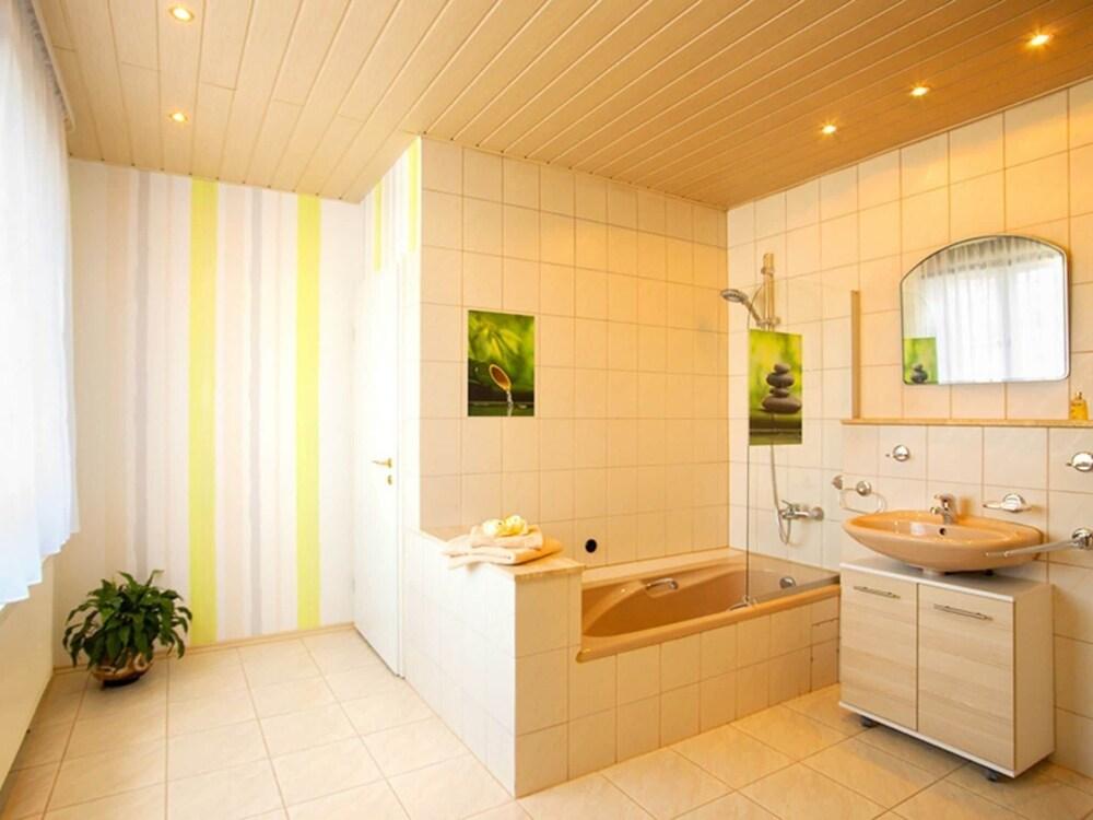 Pleasant Apartment in Thuringian Forest With Garden