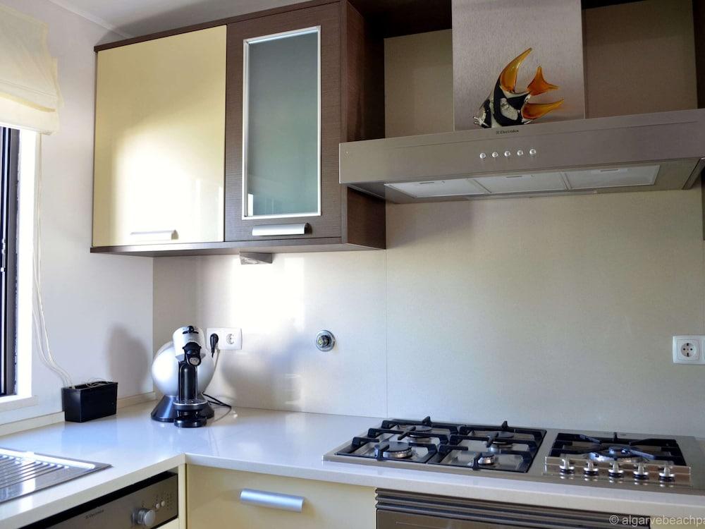 Attractive Apartment in Albufeira With sea View