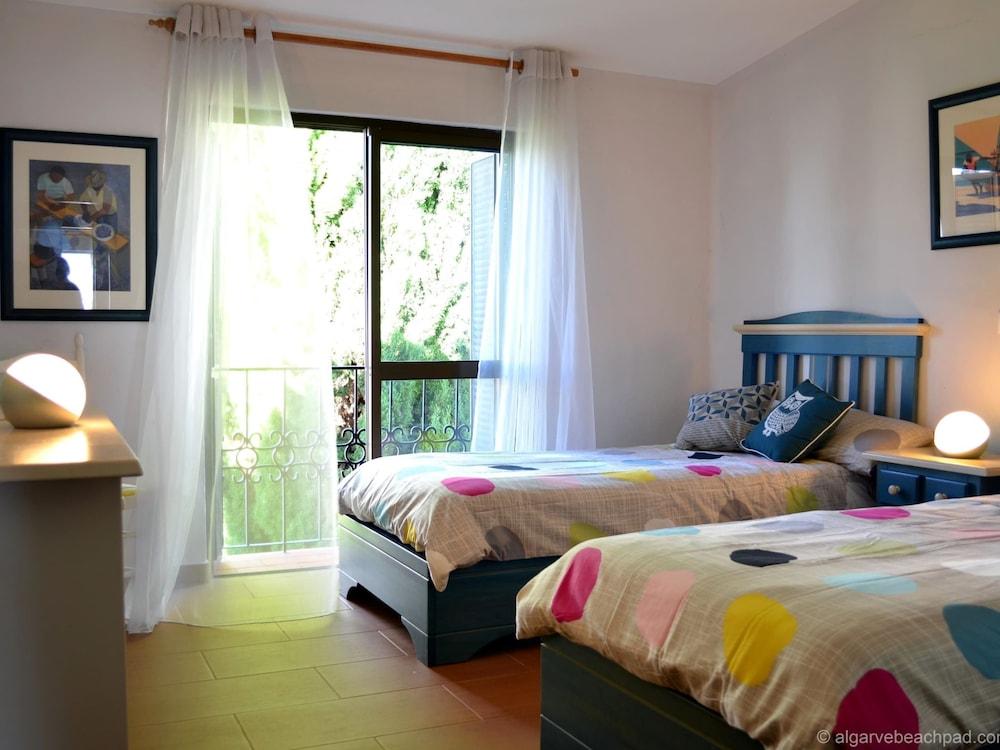 Attractive Apartment in Albufeira With sea View