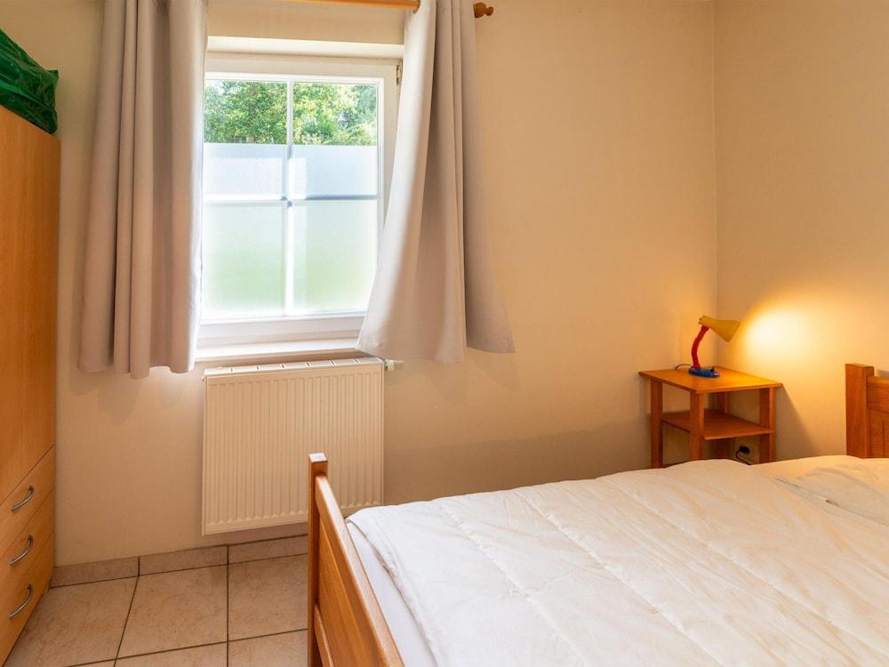 Forest-edge Hideaway, Bouillon