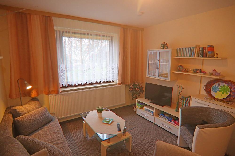 Apartment in Proseken With Garden