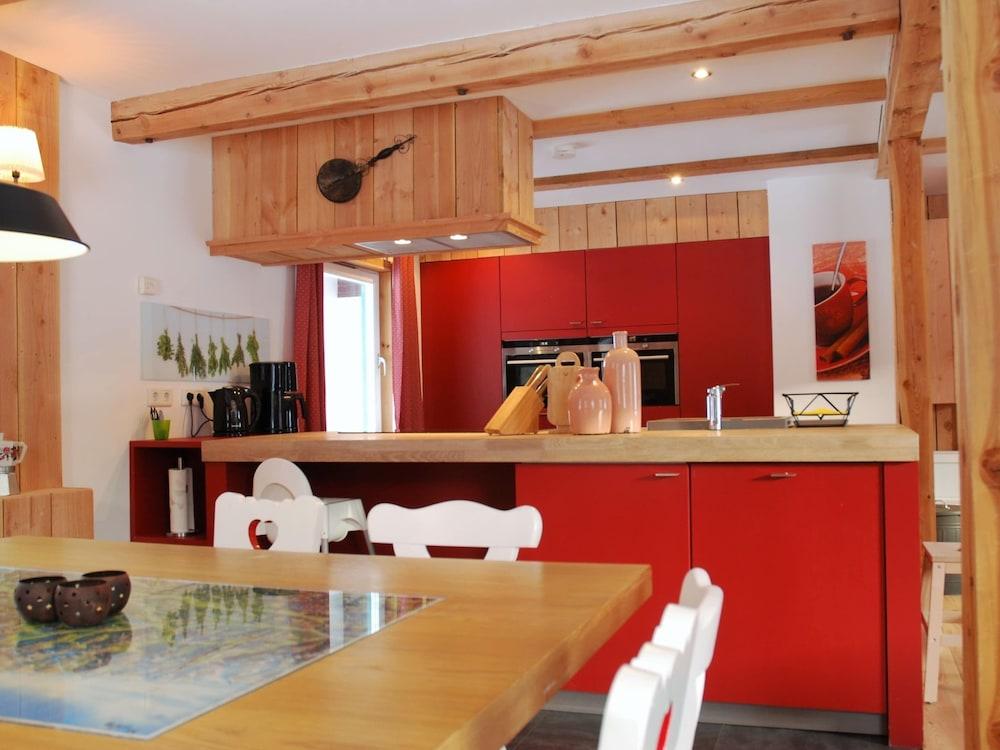 Chalet Innerkrems: Experience Pure Austria at 1,600 Meters Altitude
