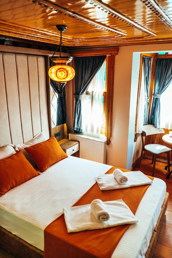 Astra Boutique Hotel