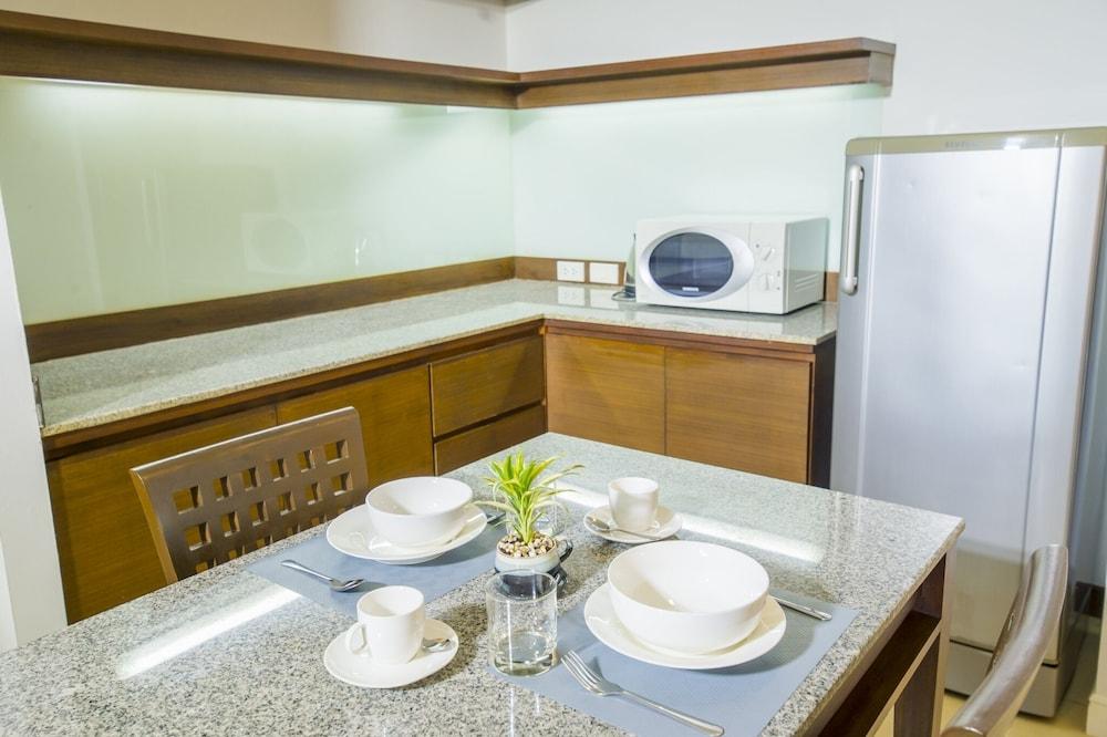 Sitara Place Hotel & Serviced Apartment