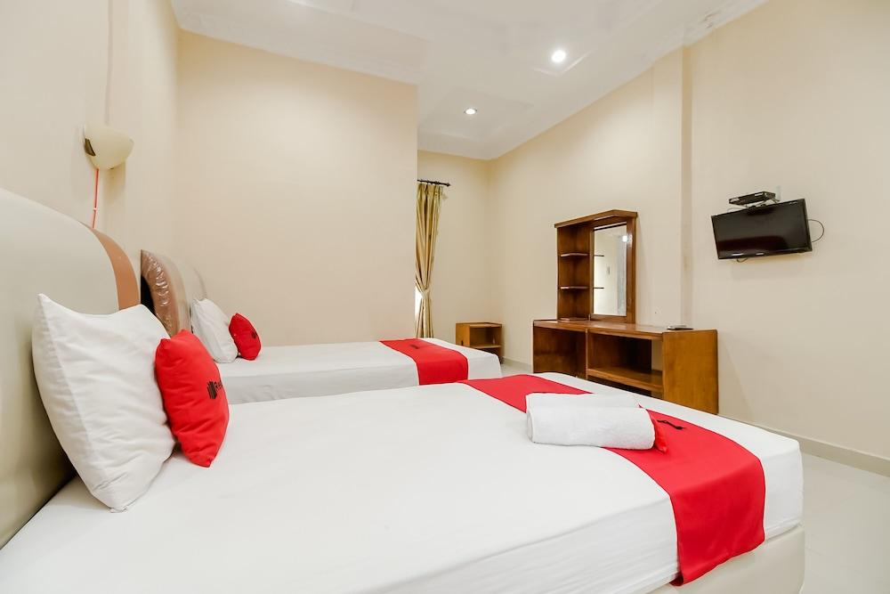 RedDoorz Plus @ Jalan Tugu Silalahi Tongging