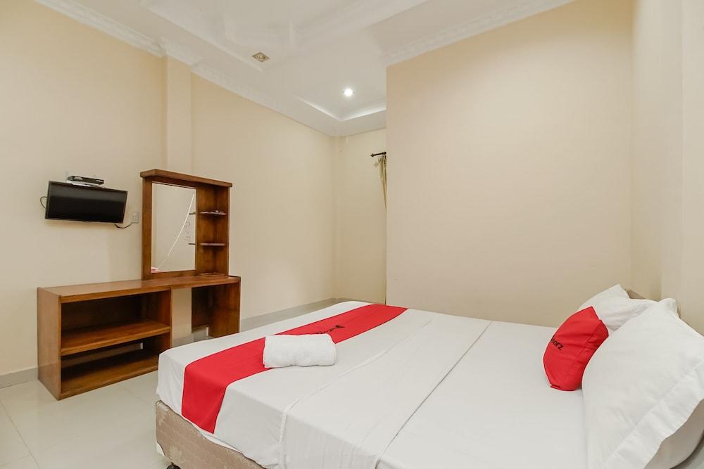 RedDoorz Plus @ Jalan Tugu Silalahi Tongging
