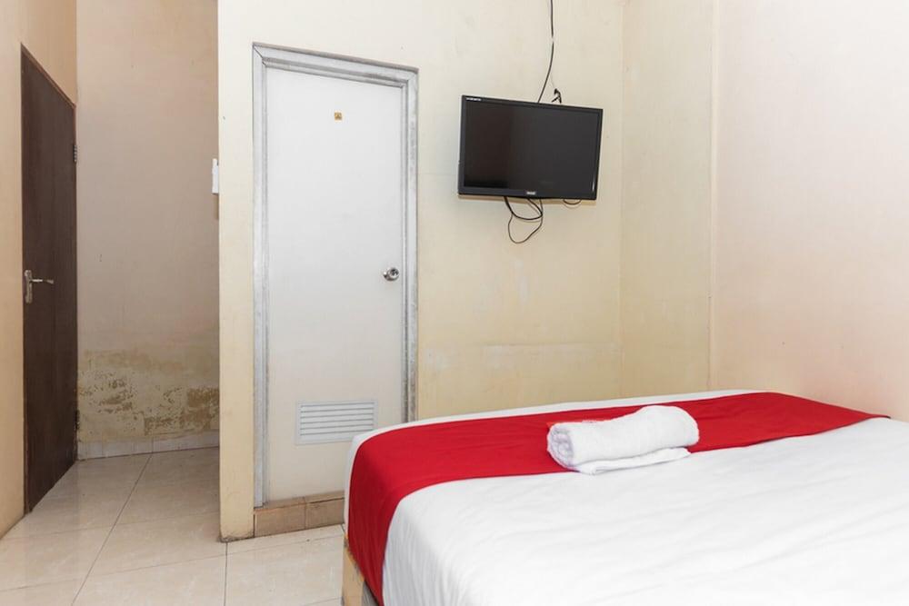 RedDoorz @ Jalan Maengket Manado