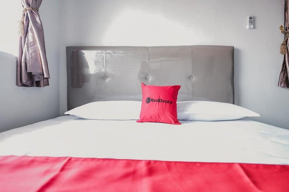 RedDoorz @ Jalan Narada Lampung