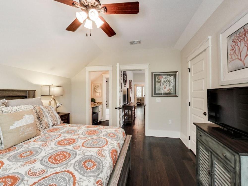 Bluegrass Beachin' by Best Beach Getaways