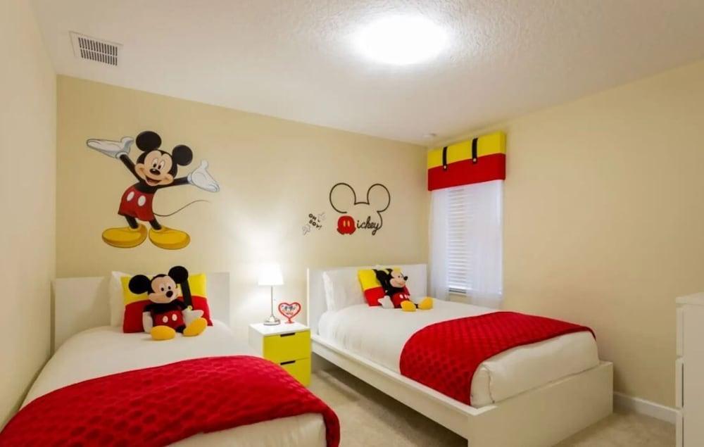 5 bdrm home - Champions Gate Resort