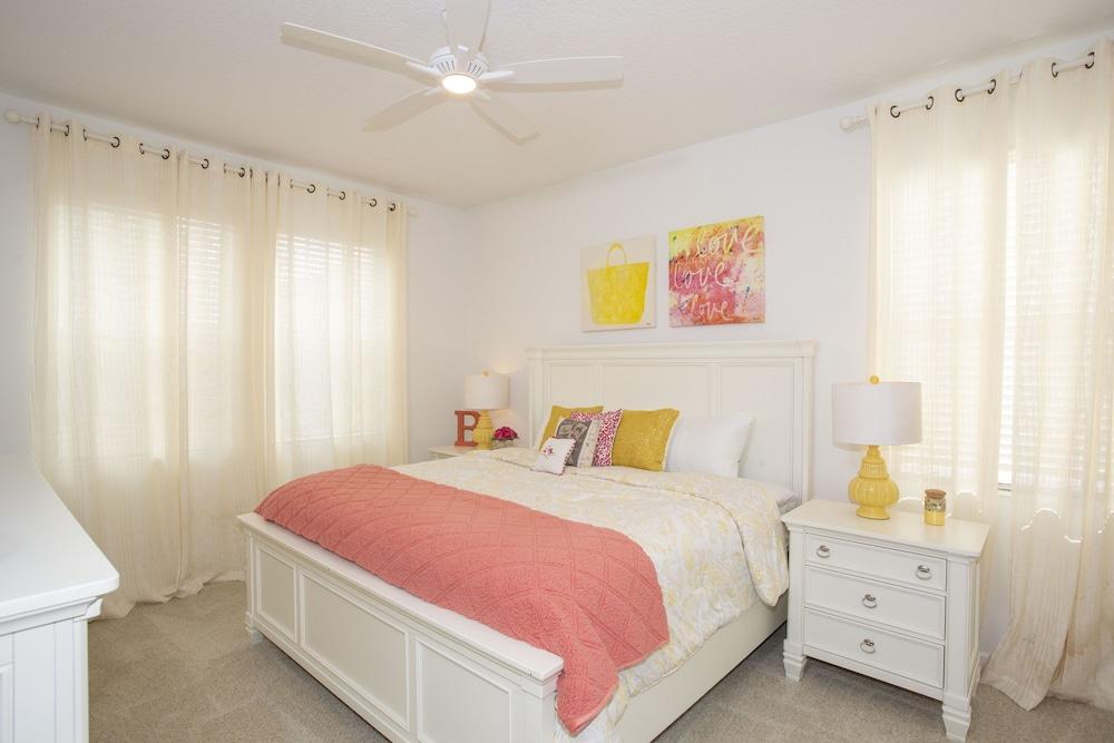 6 Bedroom Home at Champions Gate