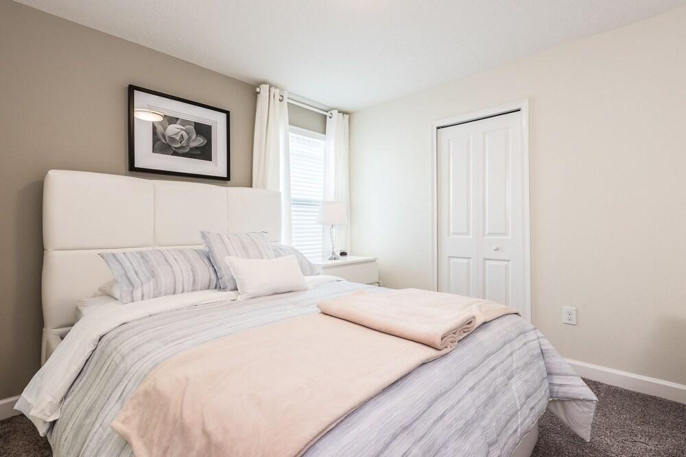 6 bedrooms home at Champions Gate