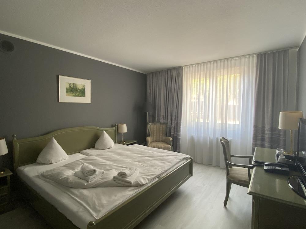 SL'otel im Parforcehaus