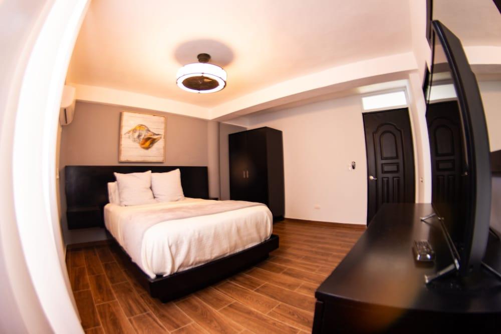 Carambola Surf House