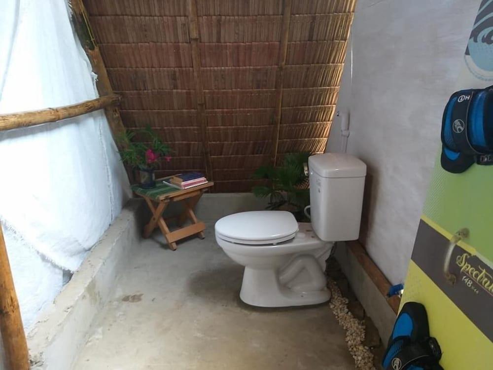 Balay Cuyonon Eco Lodge