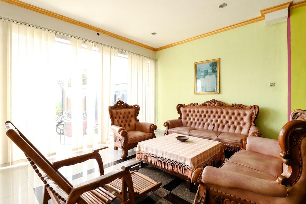 Graha LPP Pramindo Inn