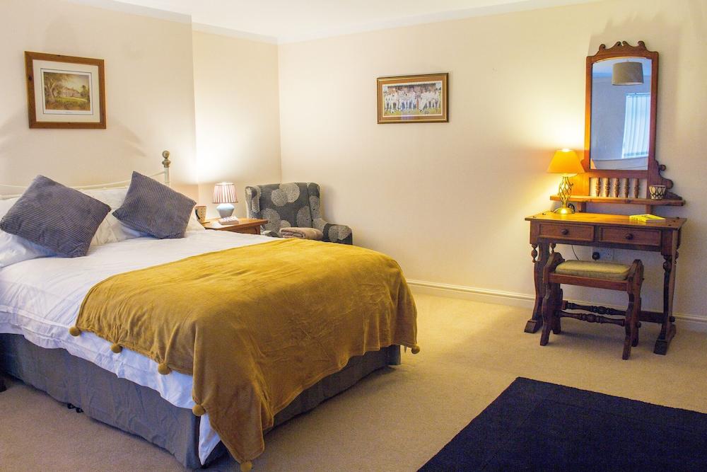 Hillbrook House Apartment 9