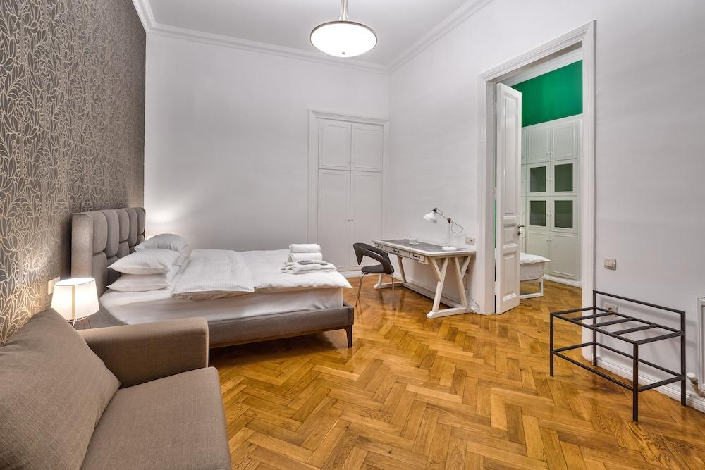 Rustaveli N26 Apartments