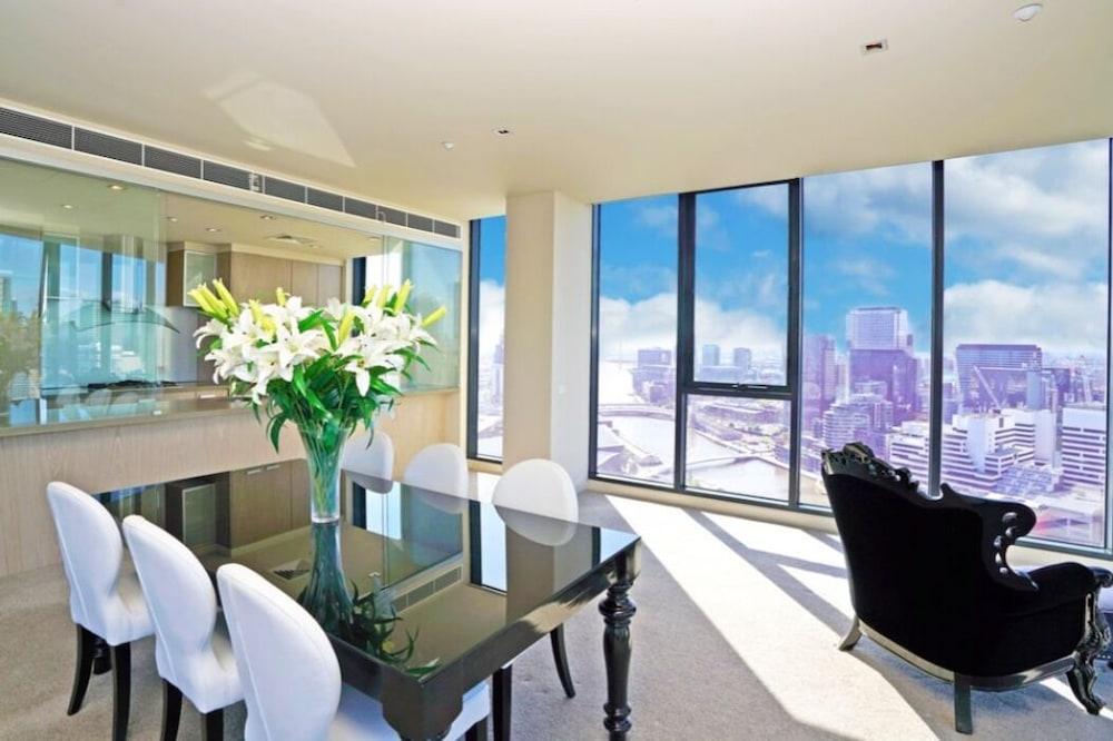 Sanctuary Apartments - Vue Grande