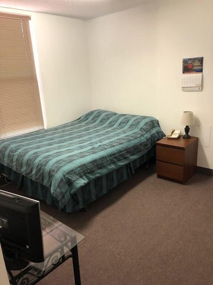 Imperial Hunter Hotel