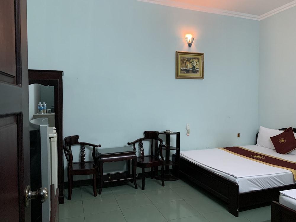 OYO 945 Hong Ngoc Hotel