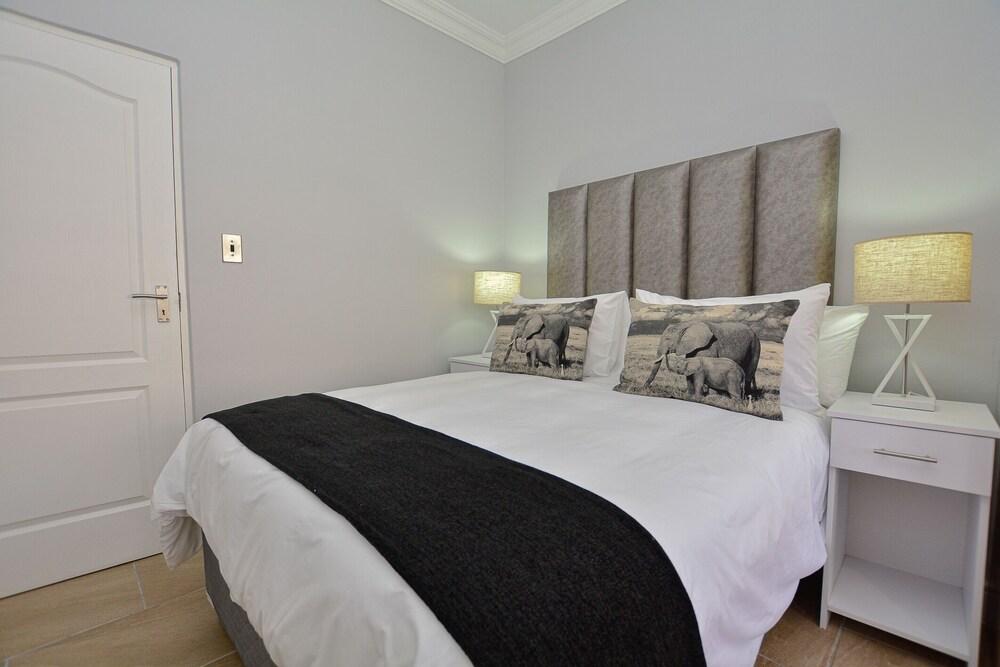 The Blue Sapphire Guesthouse