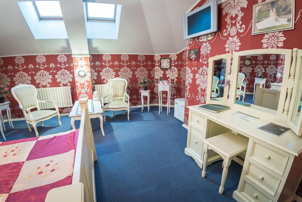 Hamilton's Bed & Breakfast