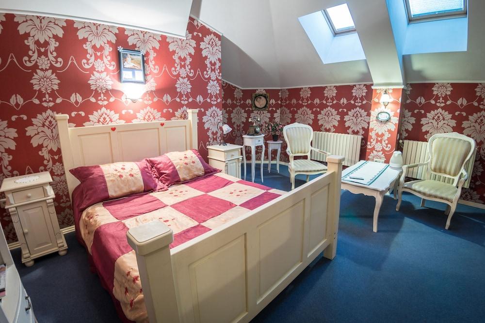 Hamilton's Bed & Breakfast