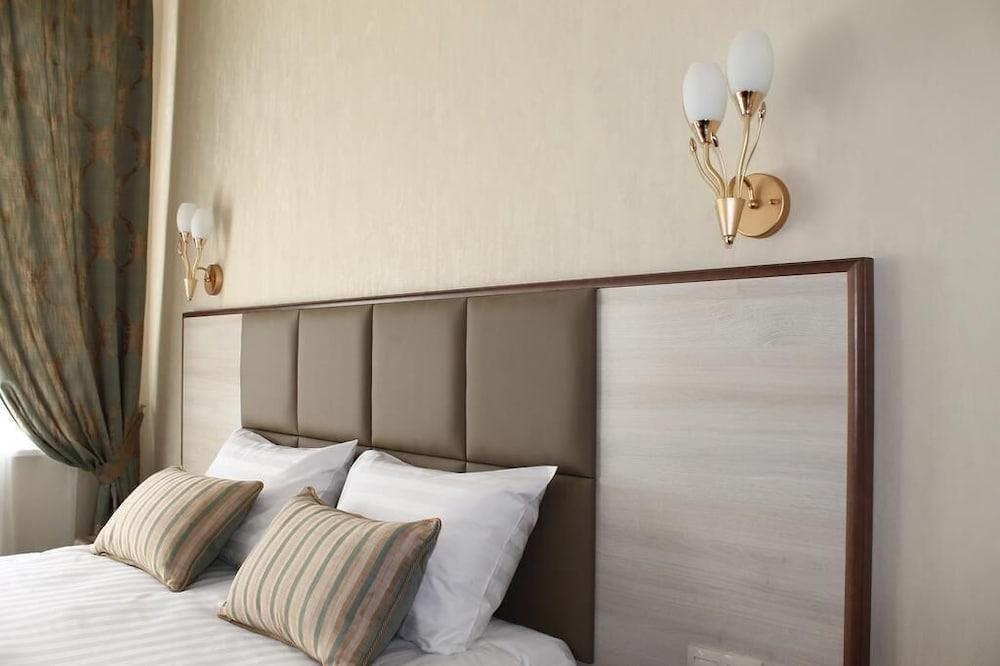 Seven Hills Brestskaya