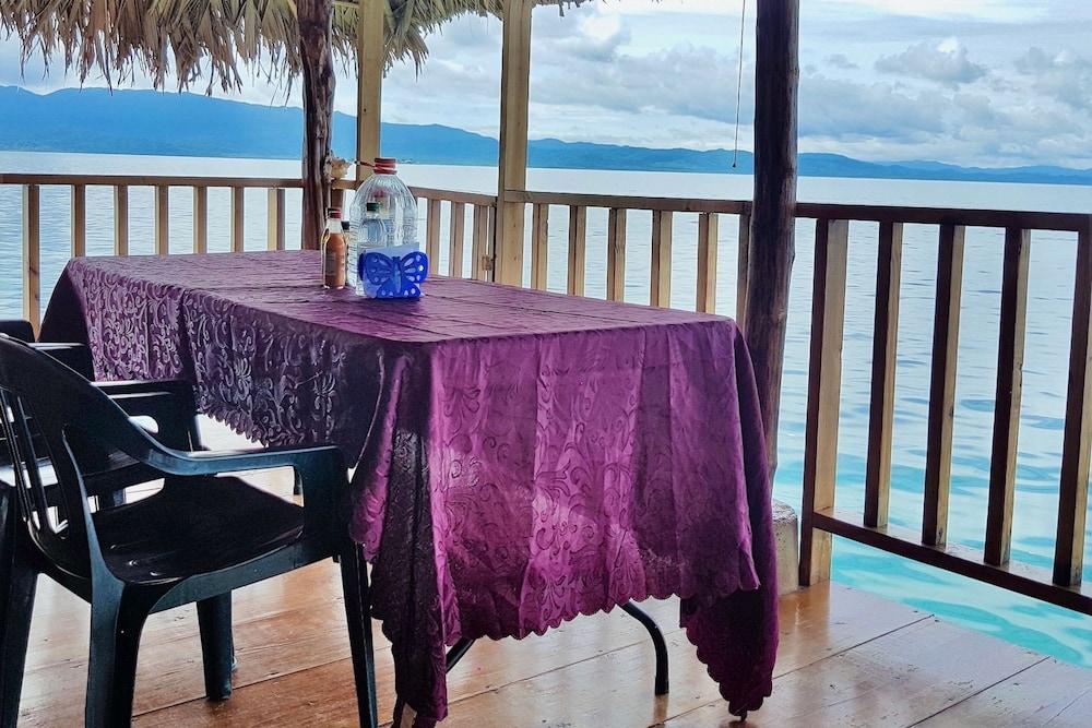 San Blas Private Over-the-Water Cabin