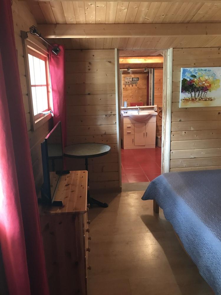 Le Mas de la Pinède