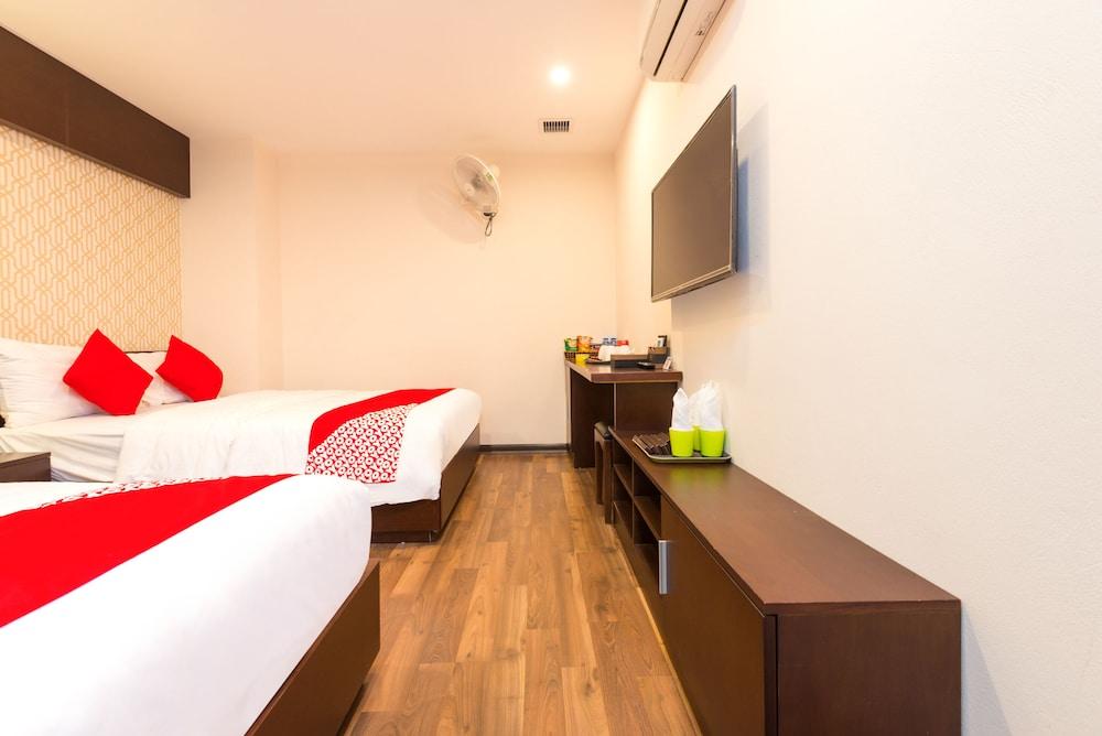 OYO 930 Thang Long Hotel