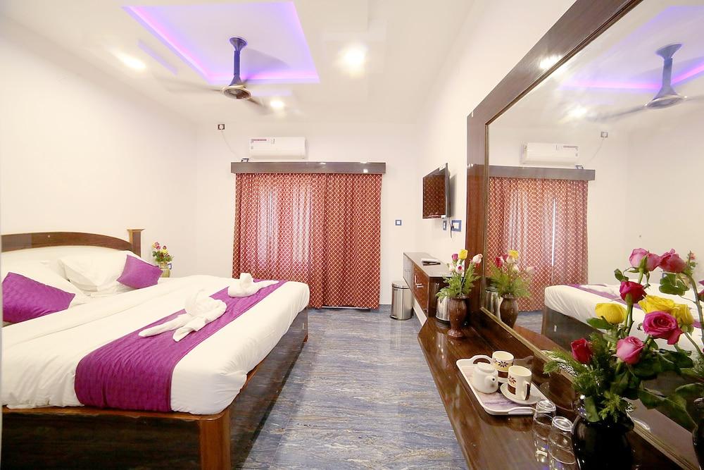 Sathvika Hotels
